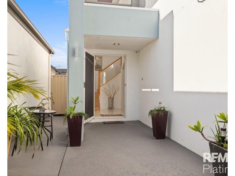 4 Hollow Crescent, Narangba QLD 4504
