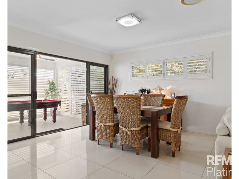 4 Hollow Crescent, Narangba QLD 4504
