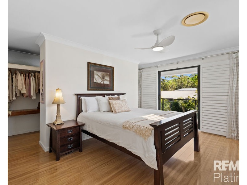 4 Hollow Crescent, Narangba QLD 4504