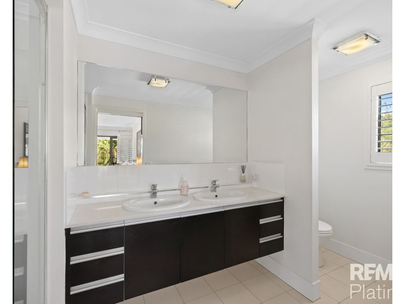4 Hollow Crescent, Narangba QLD 4504