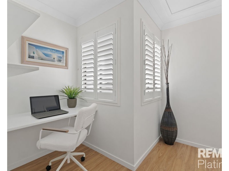 4 Hollow Crescent, Narangba QLD 4504