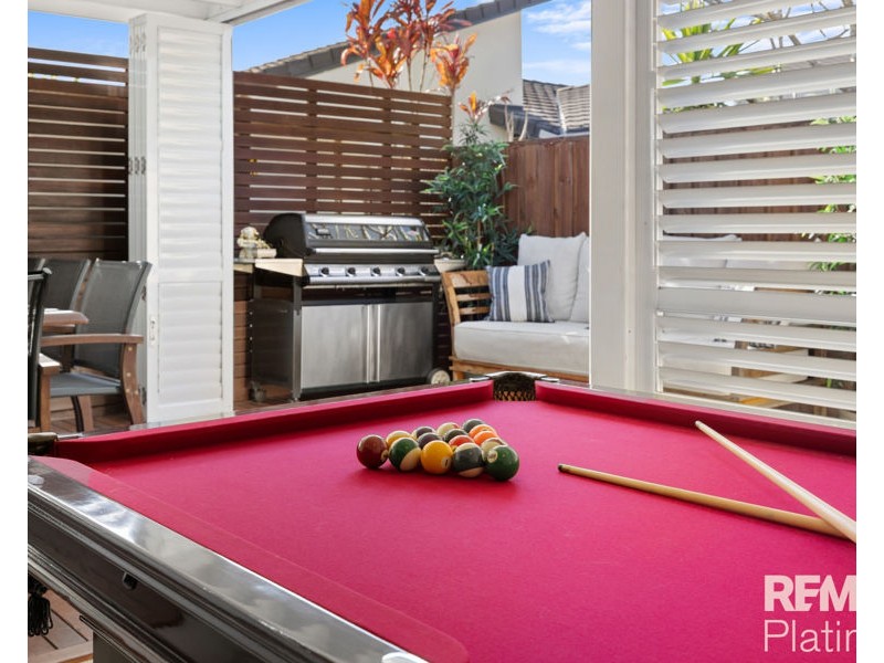 4 Hollow Crescent, Narangba QLD 4504