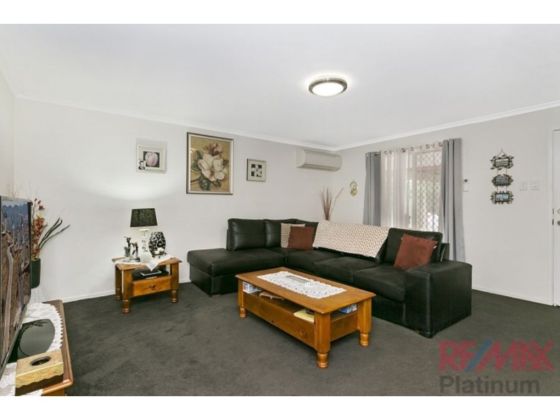 2/4 Desmond Street, Narangba QLD 4504