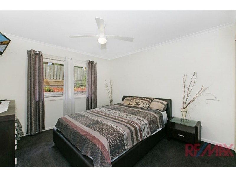 2/4 Desmond Street, Narangba QLD 4504
