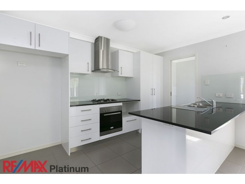 17 Wellington Place, Narangba QLD 4504