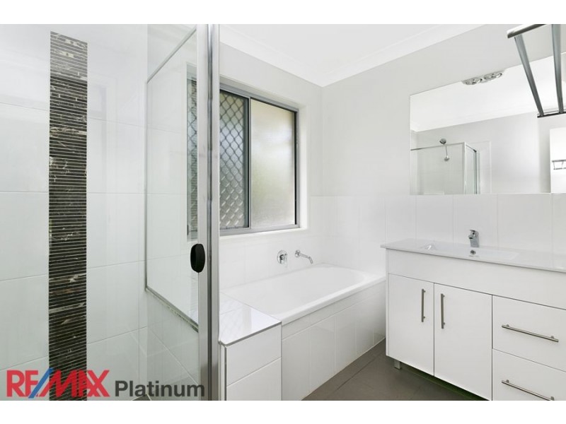 17 Wellington Place, Narangba QLD 4504