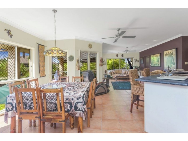 18 Baroon Place, Narangba QLD 4504