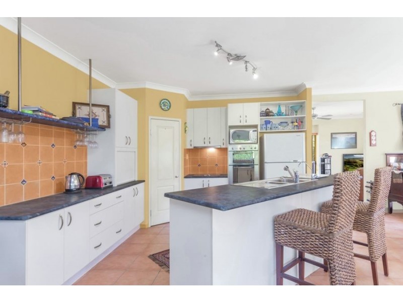 18 Baroon Place, Narangba QLD 4504