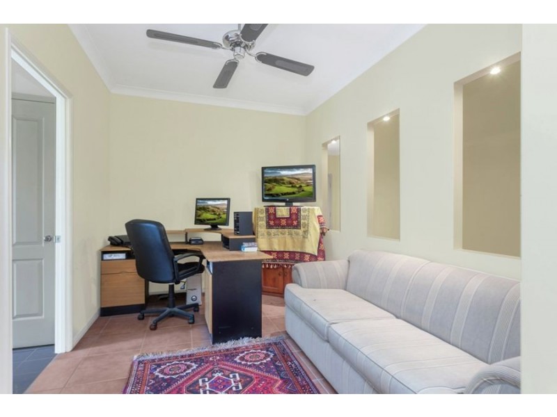 18 Baroon Place, Narangba QLD 4504