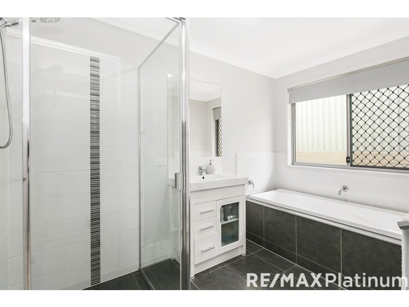 17 Regal Crescent, Narangba QLD 4504