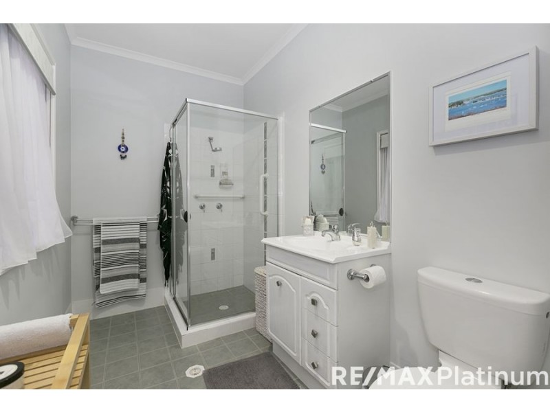 33 Greenlinks Crescent, Narangba QLD 4504