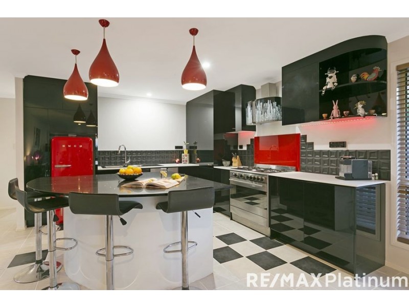 7 Como Court, Narangba QLD 4504