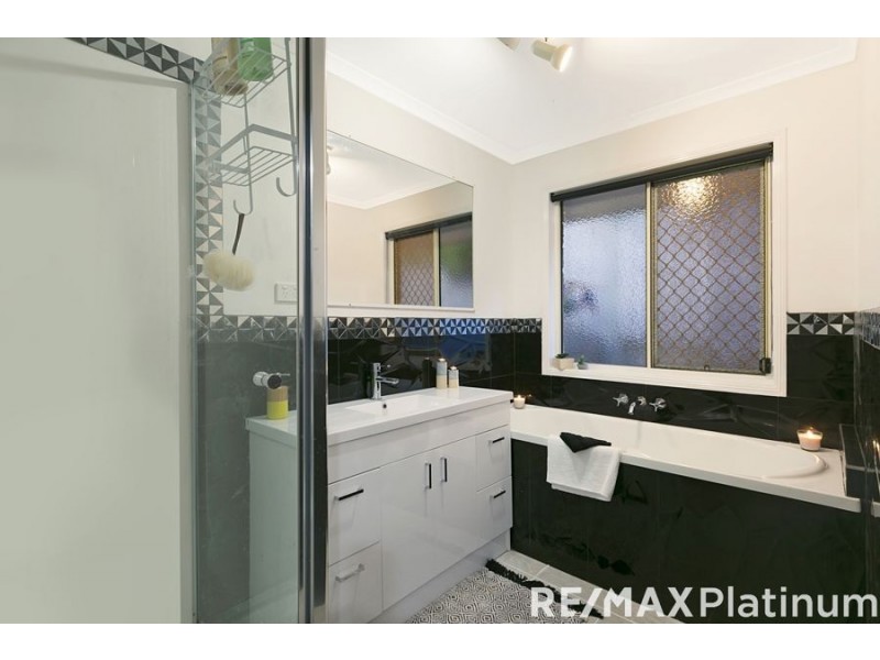 7 Como Court, Narangba QLD 4504