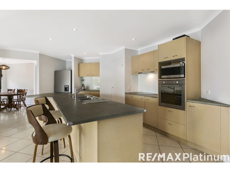 7 Barrine Place, Narangba QLD 4504