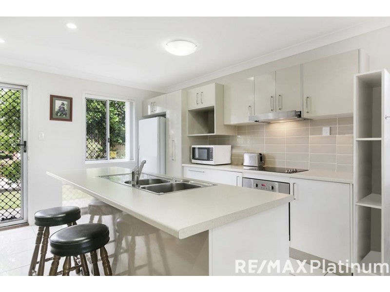 1/238 Young Rd, Narangba QLD 4504