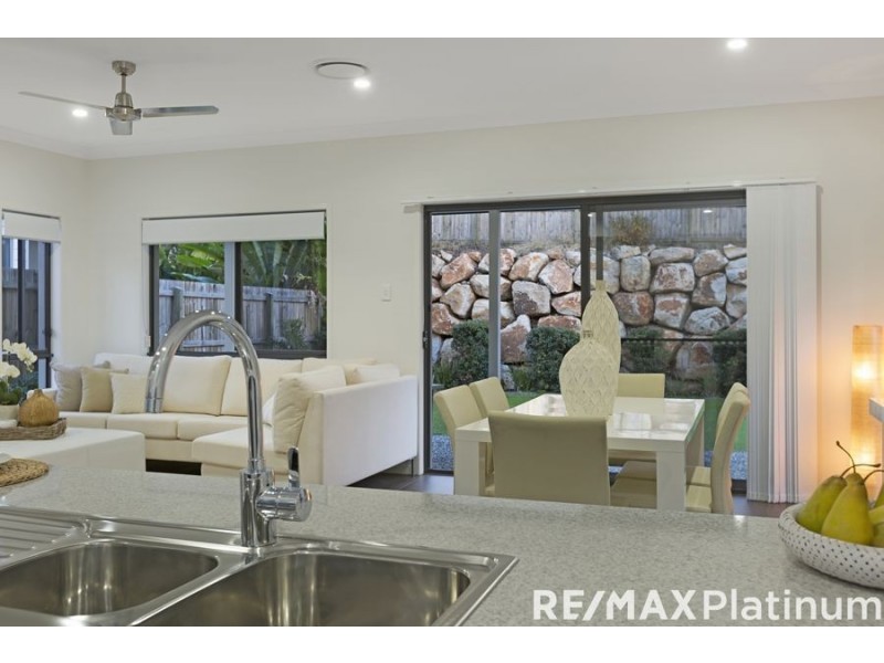 12 Greenhaven Circuit, Narangba QLD 4504