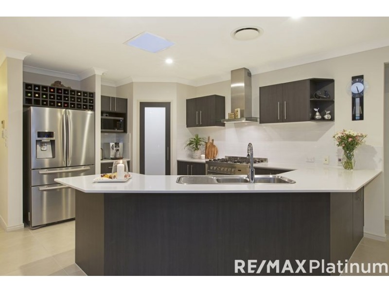 33 Maidenhair Drive, Narangba QLD 4504