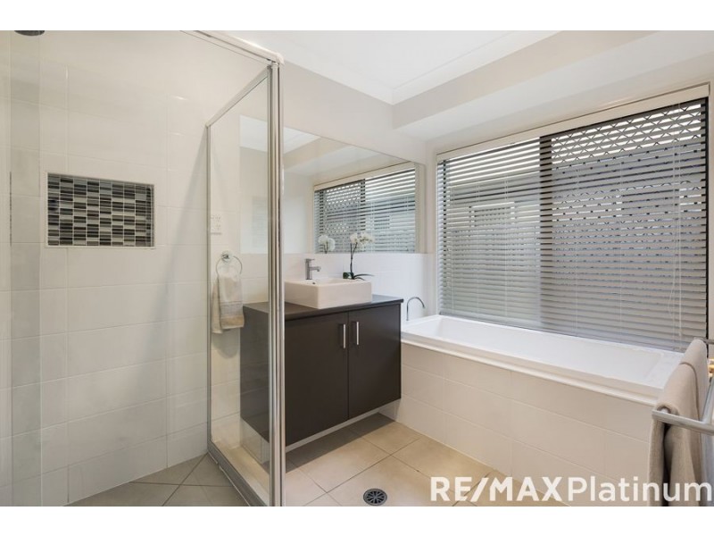 33 Maidenhair Drive, Narangba QLD 4504
