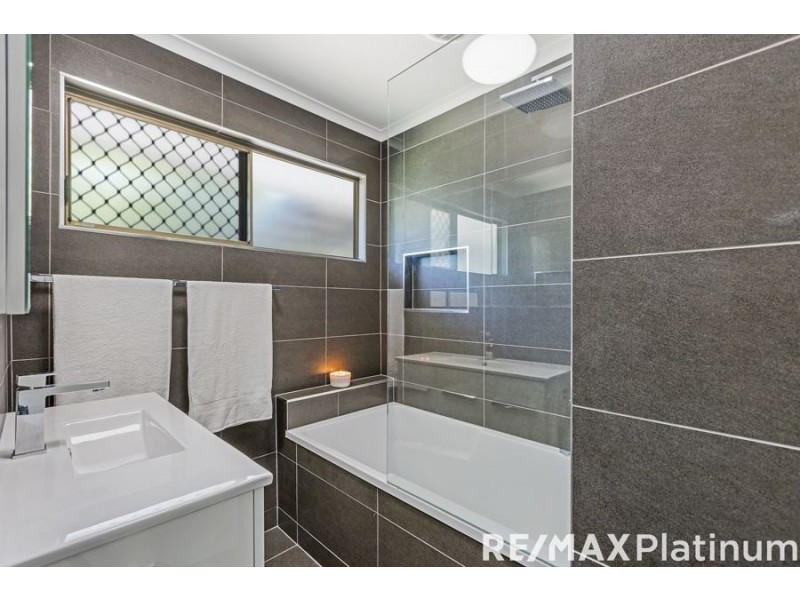 16 Bucknor Drive, Deception Bay QLD 4508