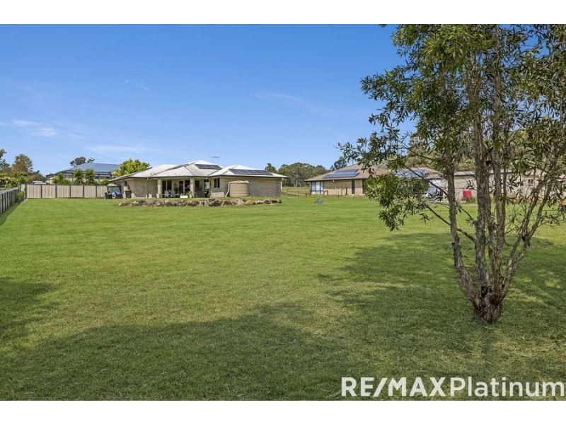 26-28 Northfield Place, Elimbah QLD 4516