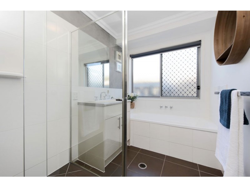 4 Gwenyth Court, Narangba QLD 4504