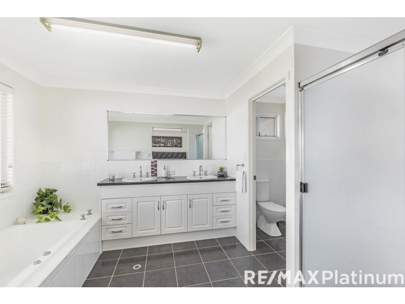 8 Booyong Close, Narangba QLD 4504