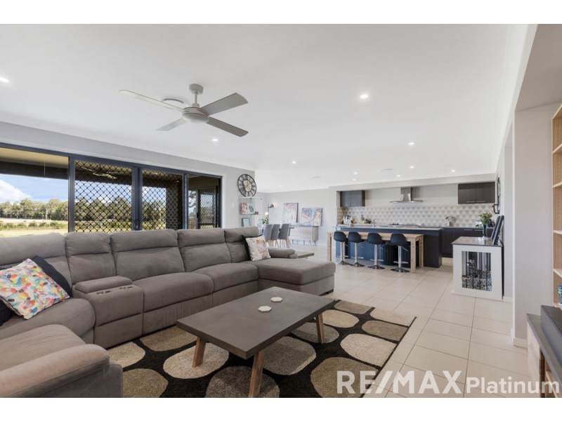 125 Elena Court, Elimbah QLD 4516