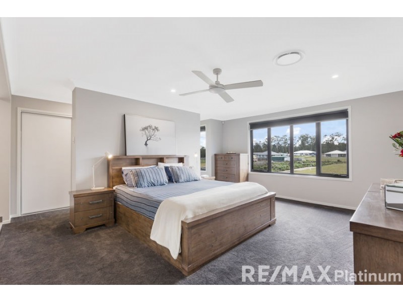 125 Elena Court, Elimbah QLD 4516