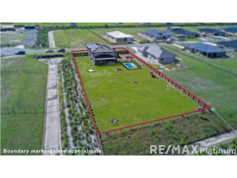 125 Elena Court, Elimbah QLD 4516
