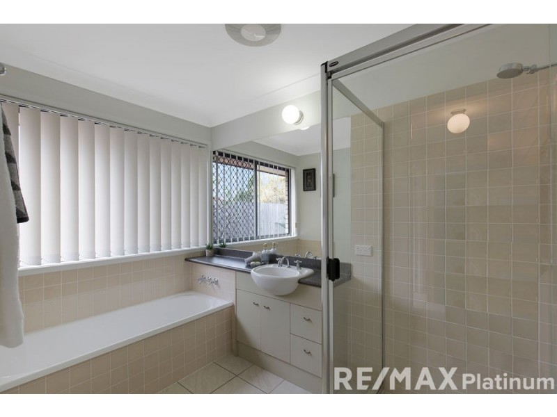 43 Ashford Circuit, Petrie QLD 4502