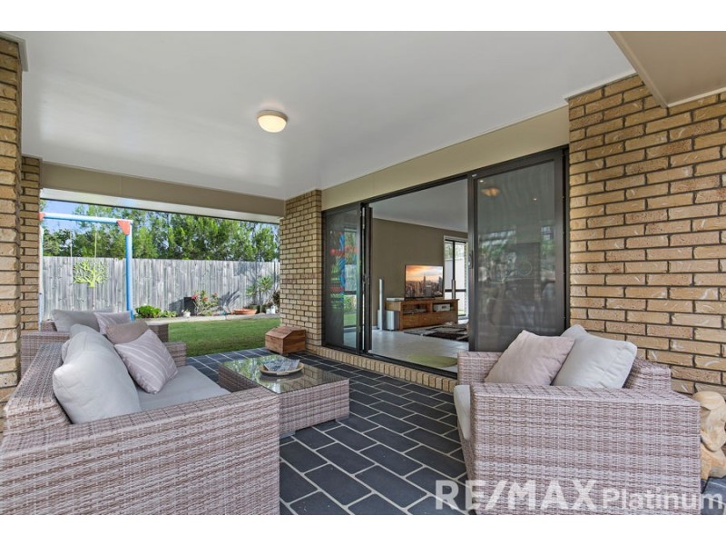 43 Ashford Circuit, Petrie QLD 4502