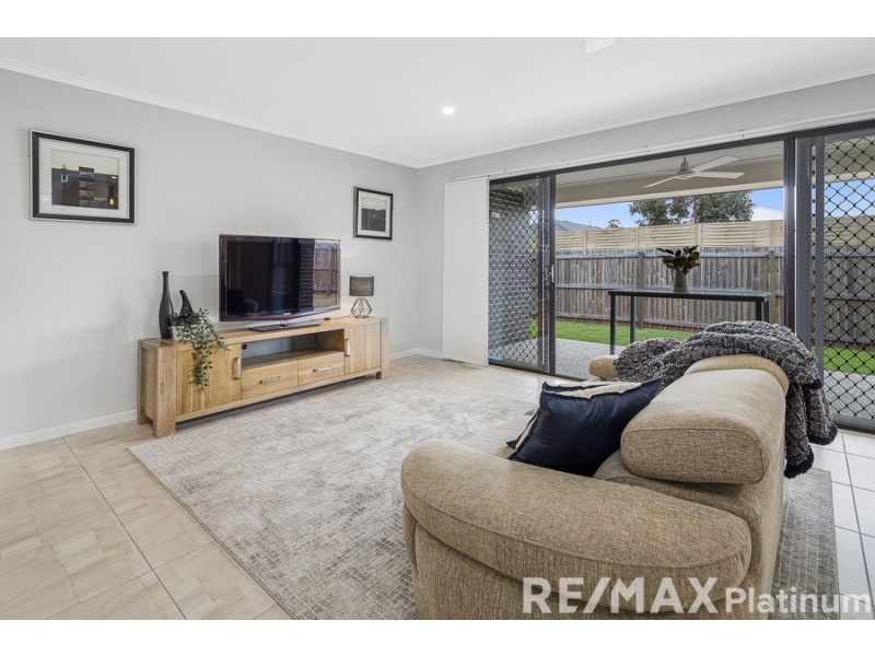 15 Scenery Crescent, Narangba QLD 4504