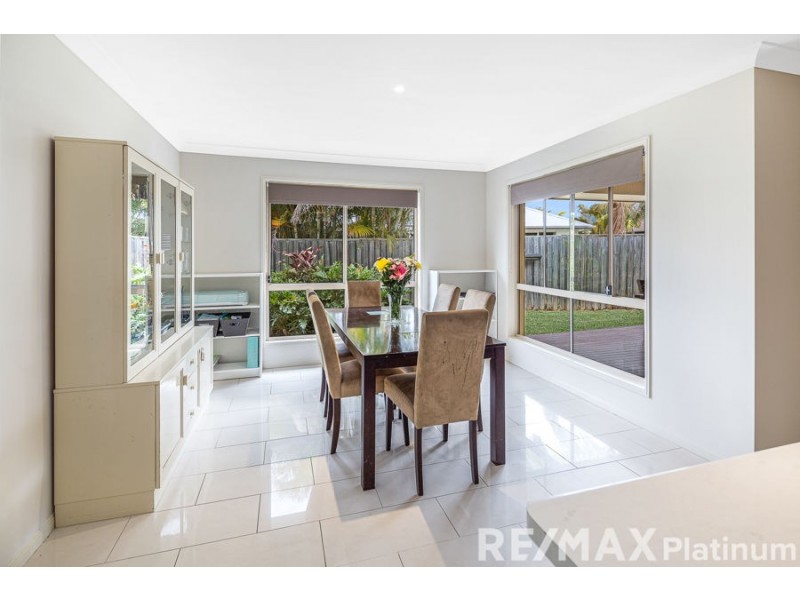 5 Lookout Place, Narangba QLD 4504
