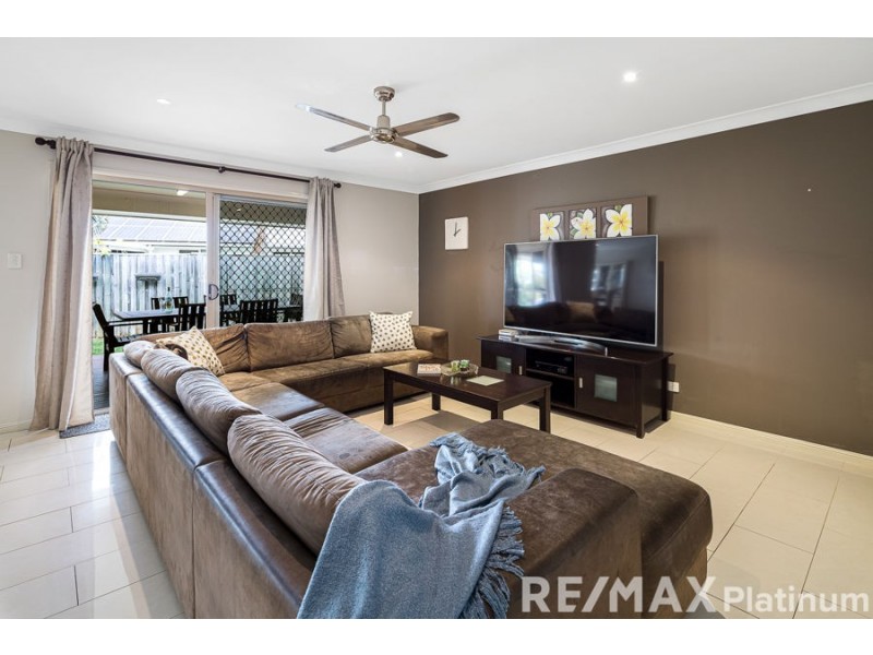 5 Lookout Place, Narangba QLD 4504
