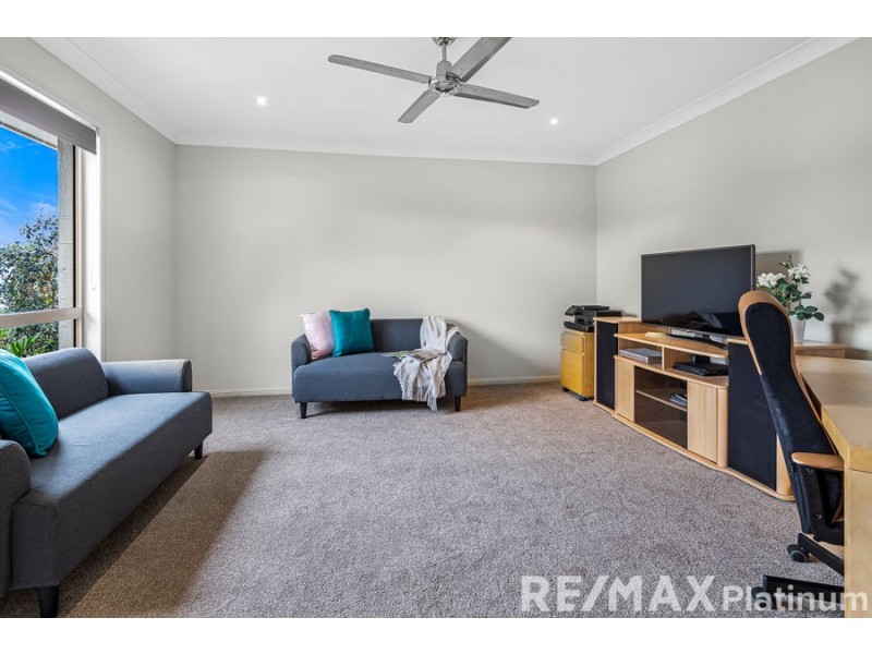 5 Lookout Place, Narangba QLD 4504