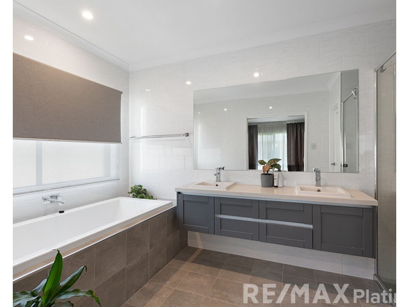 1 Eminence Avenue, Narangba QLD 4504