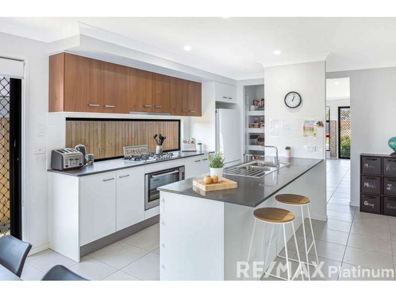27 Bunya Crescent, Caboolture South QLD 4510