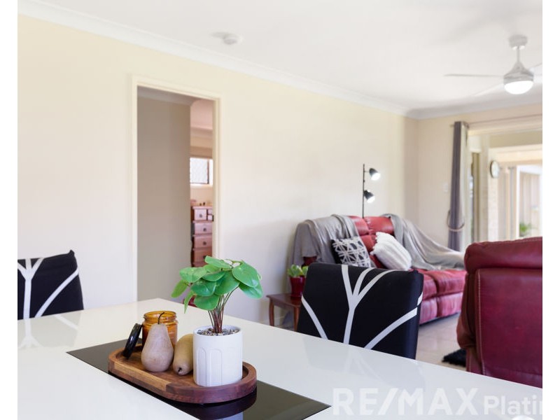 8 Chaps Close, Narangba QLD 4504