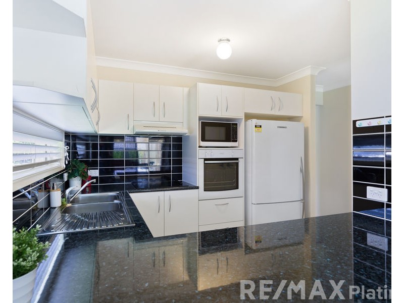 8 Chaps Close, Narangba QLD 4504