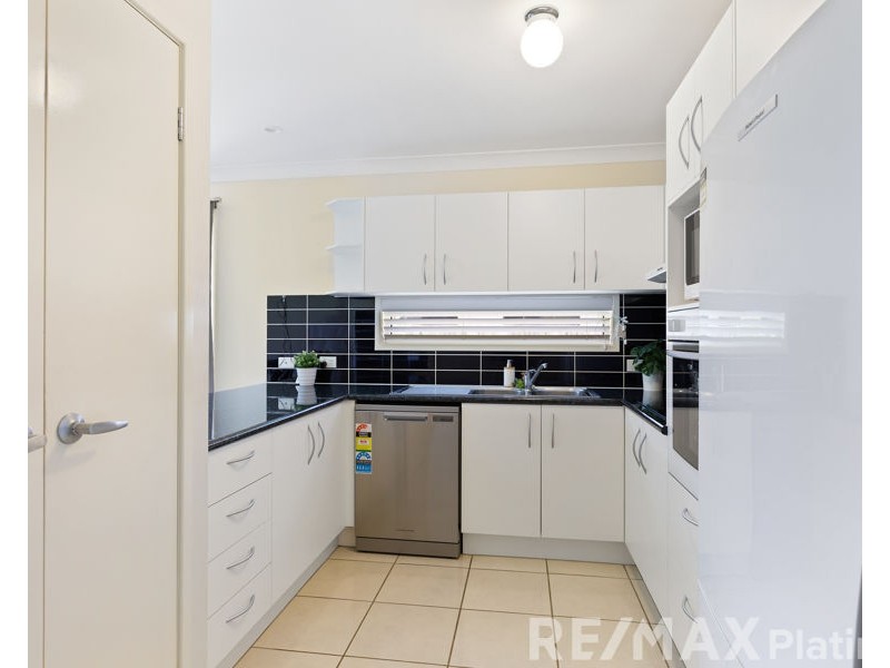 8 Chaps Close, Narangba QLD 4504