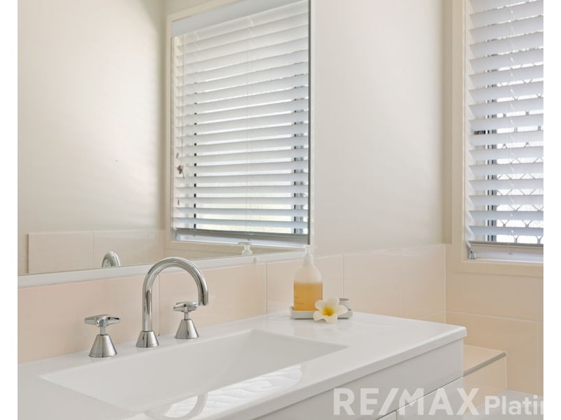 8 Chaps Close, Narangba QLD 4504