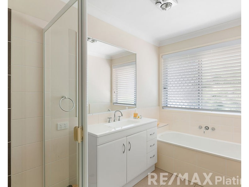 8 Chaps Close, Narangba QLD 4504