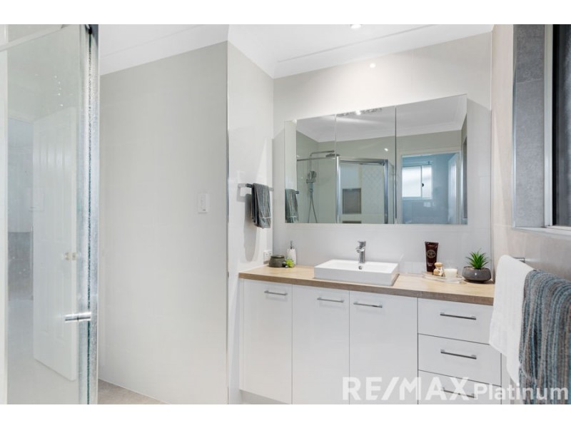 1 Cootamundra Crescent, Narangba QLD 4504