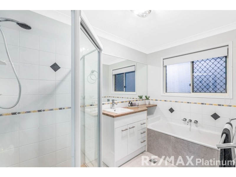 1 Cootamundra Crescent, Narangba QLD 4504