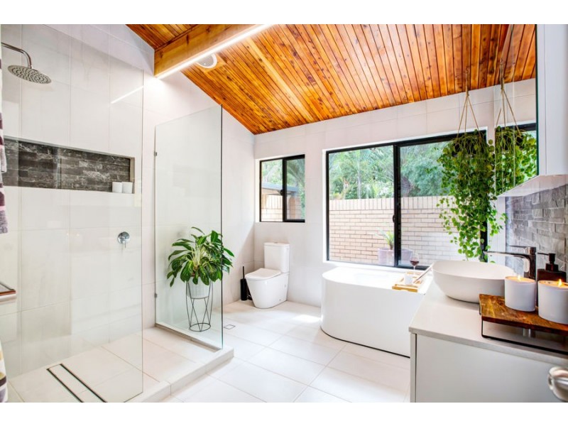 34 Naomi Court, Morayfield QLD 4506