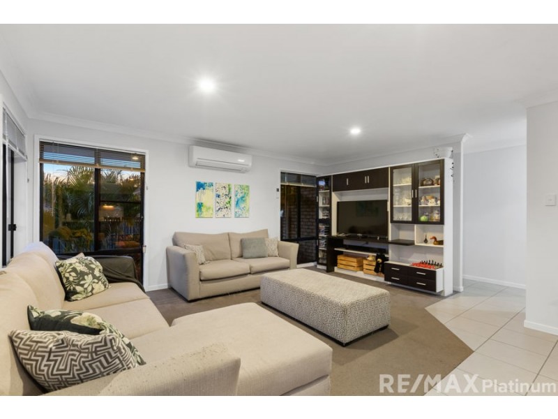8 Bluegrass Place, Morayfield QLD 4506