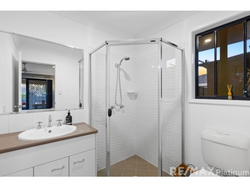 8 Bluegrass Place, Morayfield QLD 4506