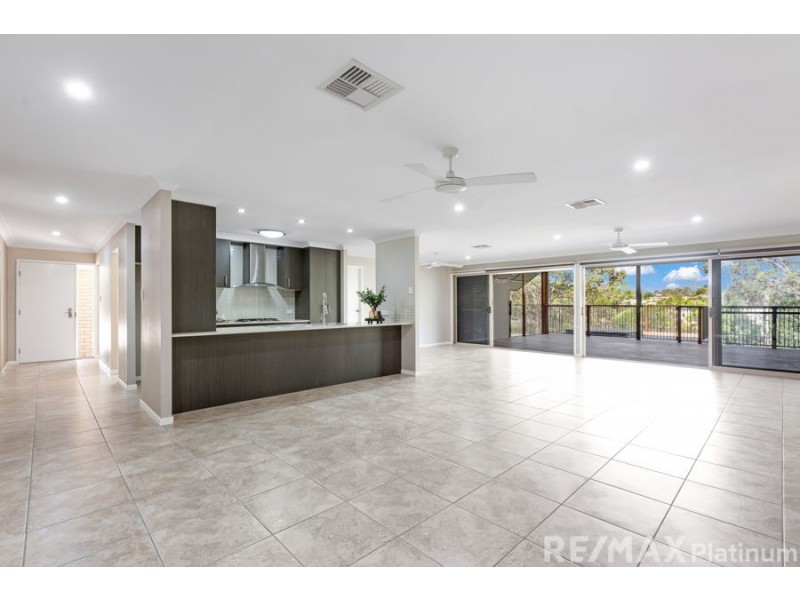 5 Pinot Court, Morayfield QLD 4506