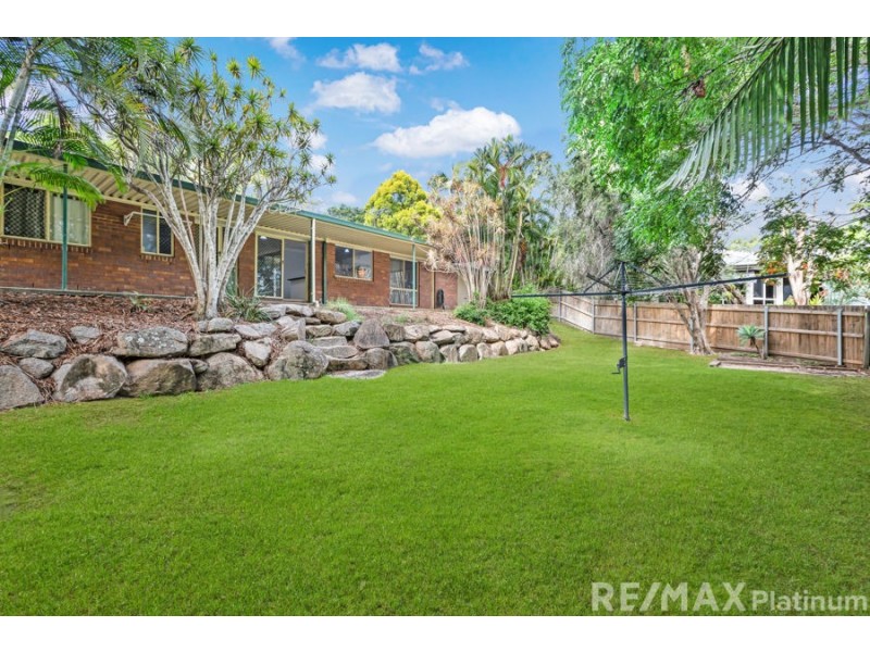 37 Washbrook Crescent, Petrie QLD 4502