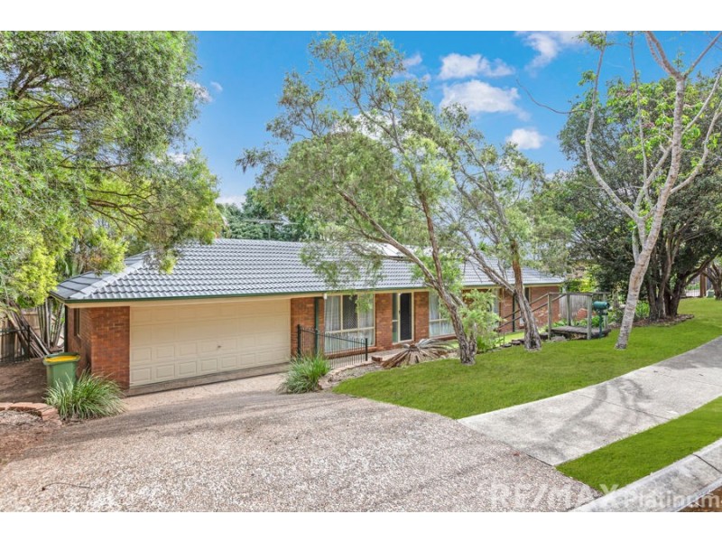 37 Washbrook Crescent, Petrie QLD 4502